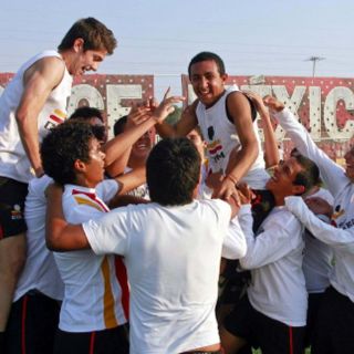 Premian a futbolistas con viaje al Mundial