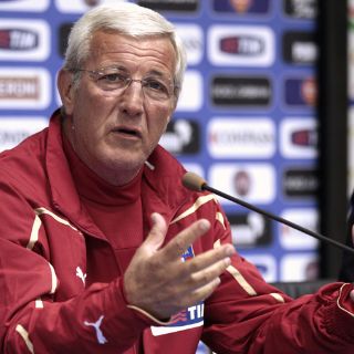 Lippi exige que no se les llame viejos