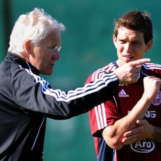 Morten Olsen listo con Dinamarca