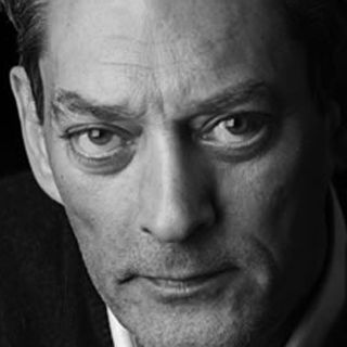 Paul Auster es distinguido en París
