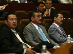 Salvador Barajas (izquierda), presentó su iniciativa para subsidiar la tenencia en el 2011. E. BARRERA  /