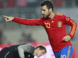 Cesc Fabregas, mediocampista español, milita en el Arsenal inglés, pero es pretendido por el Barcelona. AP  /
