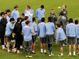 Entrenamiento de la Selección uruguaya previo a su primer partido contra Francia. EFE  /