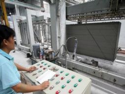 La actividad industrial aumentó 6.1 por ciento real durante abril de 2010. ARCHIVO  /