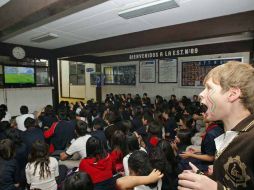 Alumnos de la Escuela Secundaria Técnica No. 89, durante el partido entre México y Sudáfrica. EL INFORMADOR  /