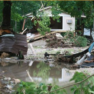 Riada deja 20 muertos en parque de Arkansas