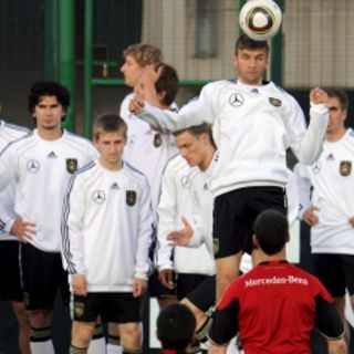 Australia  pone a prueba a Alemania