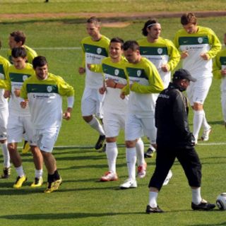 Eslovenia y Argelia debutan para sobrevivir