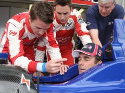 Nigel Mansell sufrió un choque este día en Le Mans. AP  /