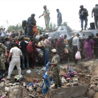 Muertos por violencia interétnica en Kirguistán aumentan a 77
