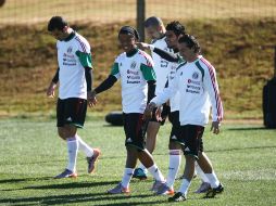 Rafa, Adolfo Bautista, Giovani, Carlos Vela y Andrés Guardado durante un entrenamiento del “Tri” en Sudáfrica. JAMMEDIA  /