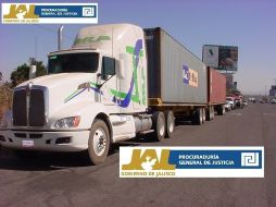 El tráiler estaba escondido en Tlajomulco, con la mitad del cargamento, el resto fue localizado en el Mercado de Abastos. ESPECIAL  /