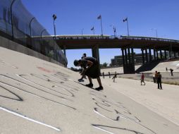 Jóvenes protestan por asesinatos y piden armarse con cámaras y celulares para divulgar abuso. REUTERS  /