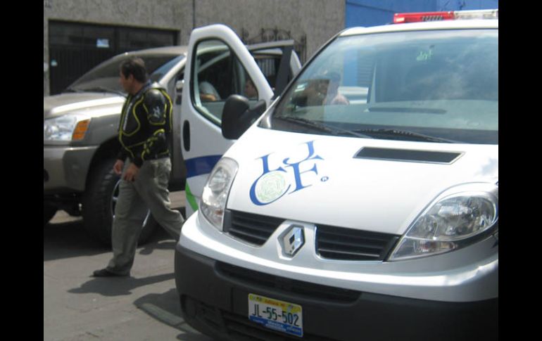 El IJCF llevó el cuerpo del finado a la morgue en espera de que sea identificado. O. RUVALCABA  /