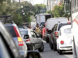 En la zona metropolitana circulan alrededor de 1.5 millones de autos. A. GARCÍA  /