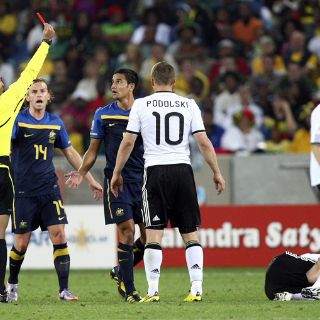 Tim Cahill llora por su expulsión