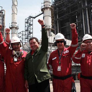 Hugo Chávez quiere petrolera socialista
