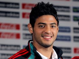 Carlos Vela junto con Gerardo Torrado estuvieron en una rueda de prensa. EFE  /