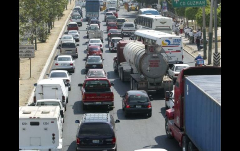 El congestionamiento vial duró varias horas, sobretodo a la altura de Periférico con López Mateos. ARCHIVO  /