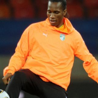 Drogba se entrena con Costa de Marfil