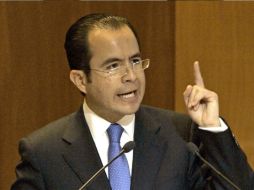 César Nava acusó a la Comisión de Quejas y Denuncias del IFE de utilizar un doble rasero contra el PAN. EL UNIVERSAL  /