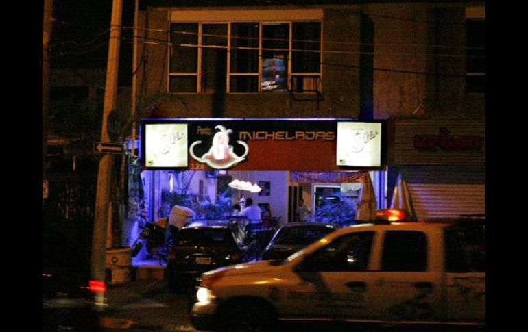 Ante comentarios de restauranteros flexibilizarán los horarios de consumo y venta de alcohol en centros de consumo. ARCHIVO  /