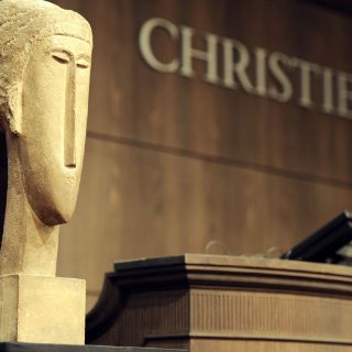 Una escultura de Modigliani se vende por casi 53 mdd