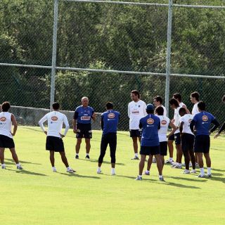 Santana pide cambio de horario