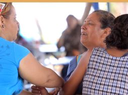 Familiares de internos se reunieron en el penal para saber si éstos se encontraban bien después de la riña entre rivales. EL UNIVERSAL  /