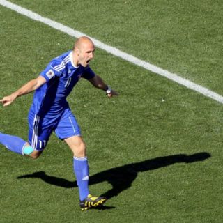 Nueva Zelanda rescata agónico empate