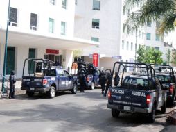 Un convoy de la Policía Federal fue emboscado en la primera caseta de la autopista que conduce de Zitácuaro. NTX  /