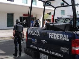 Agentes policiales fortalecen la vigilancia para evitar futuros ataques. NTX  /