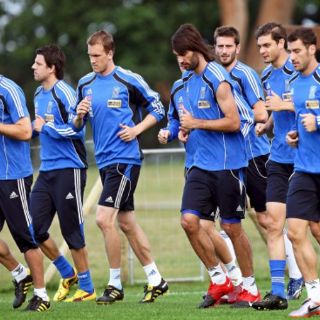 Grecia y Nigeria se juegan la vida