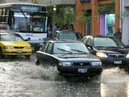 Señalan que la falta de visibilidad y de adherencia al piso en las llantas puede poner en riesgo la integridad de las personas. ARCHIVO  /