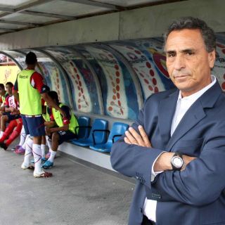 Chivas parte rumbo a Manzanillo de pretemporada