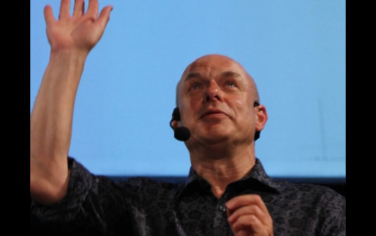 Brian Eno se reunió con seguidores en el Teatro de la Ciudad del DF. NTX  /