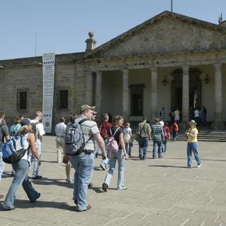 Sube turismo extranjero en primer cuatrimestre