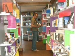 La librería cuenta con un acervo de seis mil títulos. ESPECIAL  /