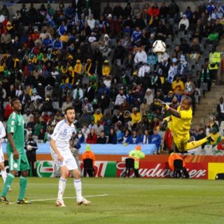 Grecia sigue con vida en Sudáfrica