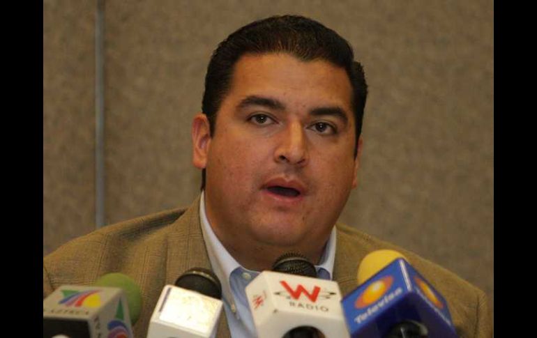 Héctor Vielma promete emprender acciones respecto a la demolición del preescolar. A. CAMACHO  /