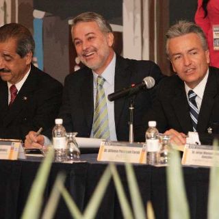 Construcción de hospitales disminuye rezago en salud: Emilio