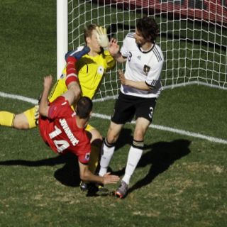 Serbia sorprende a Alemania