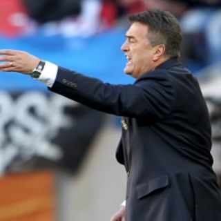 Antic alaba al equipo que dirige