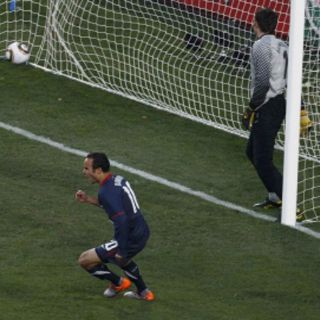 Donovan brilla con su gol