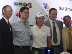 La golfista tapatía, Lorena Ochoa (centro), participa en esta labor altruista. M. FREYRÍA  /
