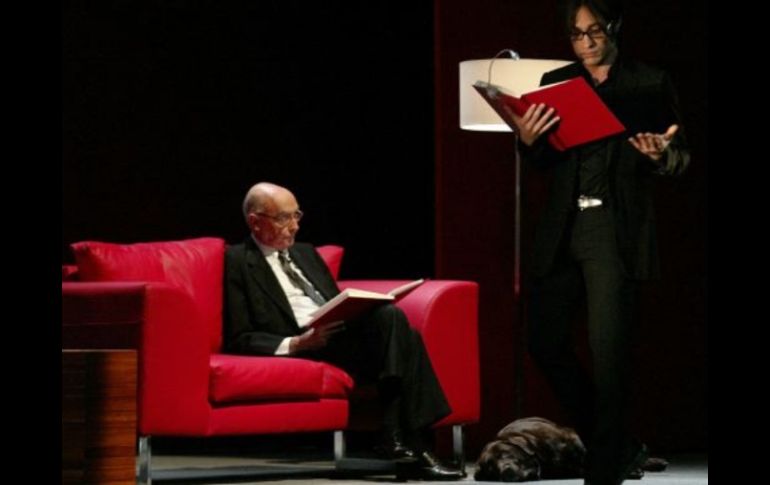 En su última visita a Guadalajara, José Saramago participó en una lectura a dos voces con el actor mexicano Gael García. S NUÑEZ  /