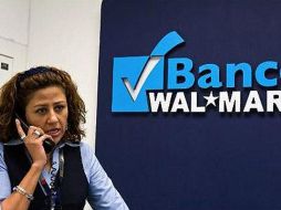 En todo México la cadena minorista Wal-Mart está ofreciendo a clientes sus primeras cuentas de ahorro. ESPECIAL  /