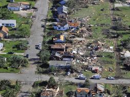 Al menos tres decesos y decenas de heridos fue el saldo de los tornados en Minnesota. AP  /