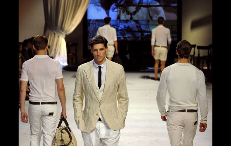 el festejo de aniversario se celebró con una pasarela. EFE  /