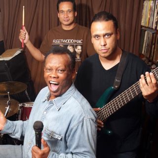 Johnny Laboriel, un papá a toda máquina